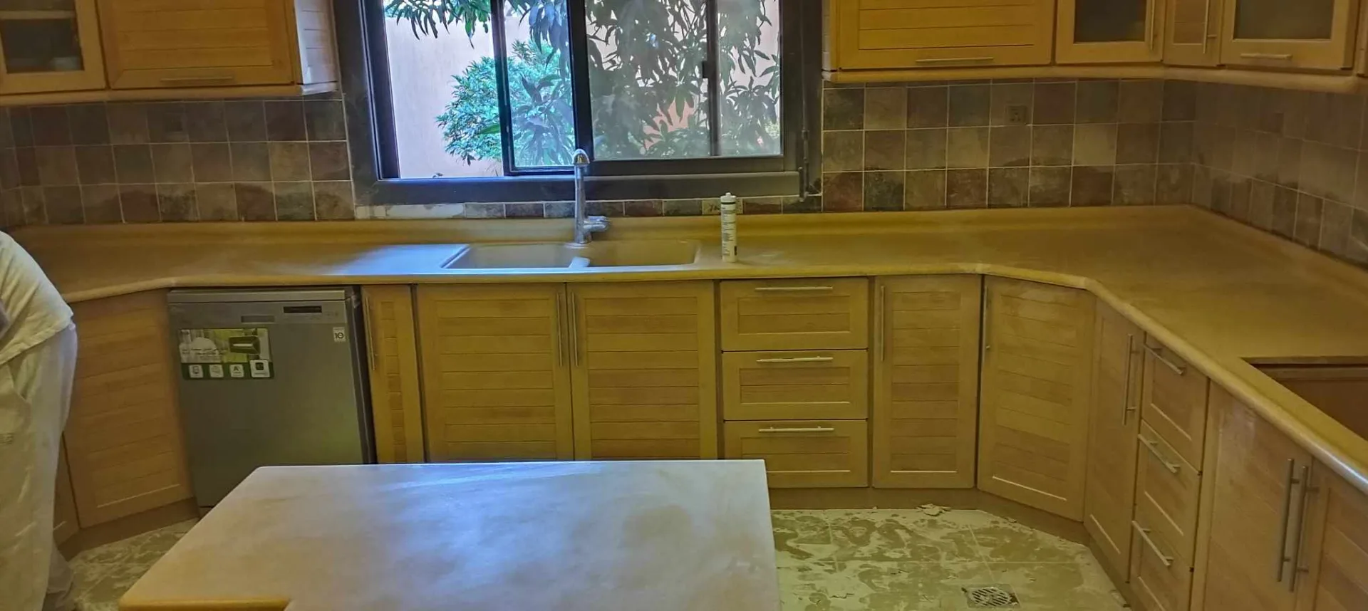 فني مطابخ حي أبحر الجنوبية جدة