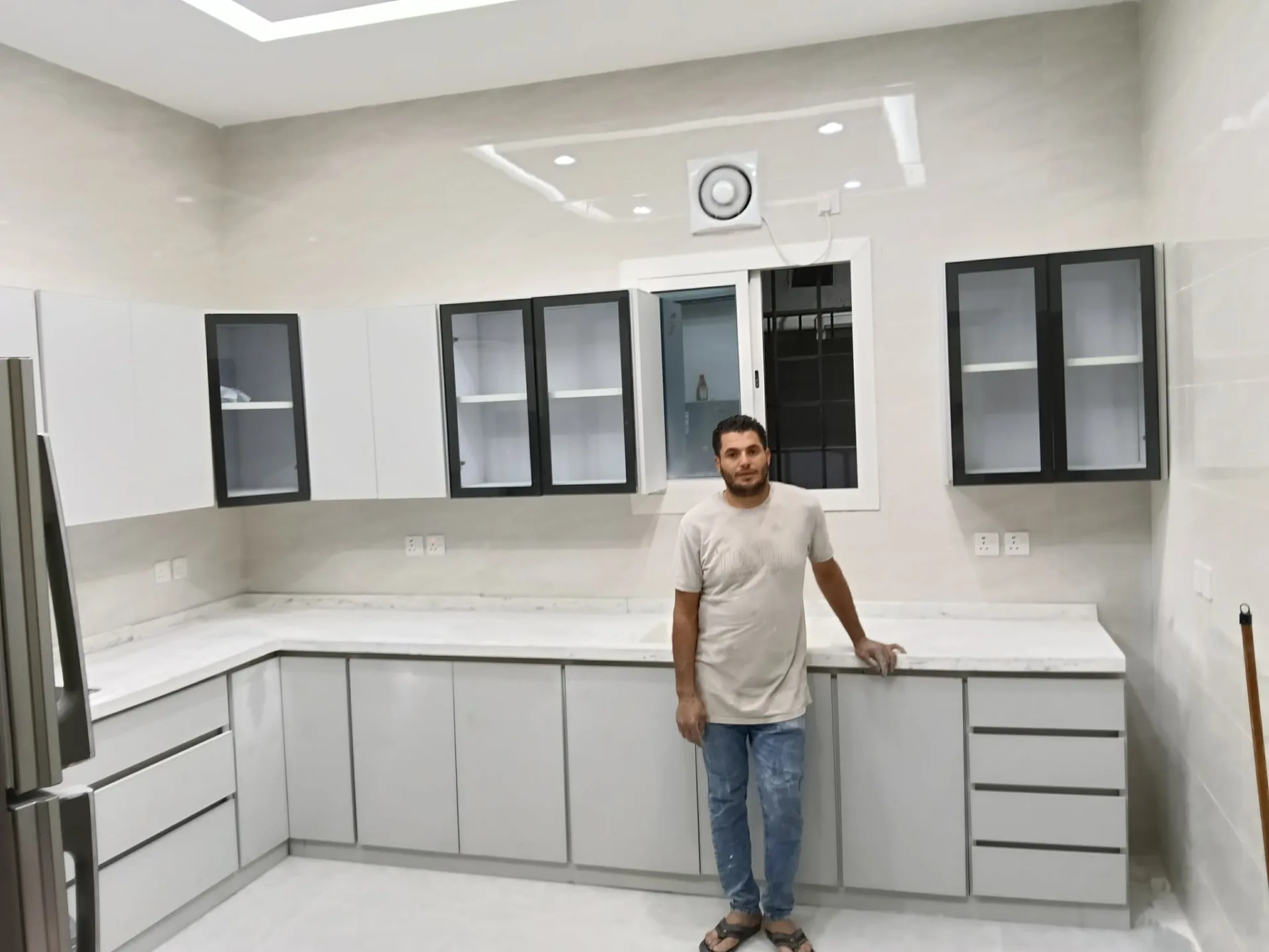فني مطابخ حي الحمدانية جدة