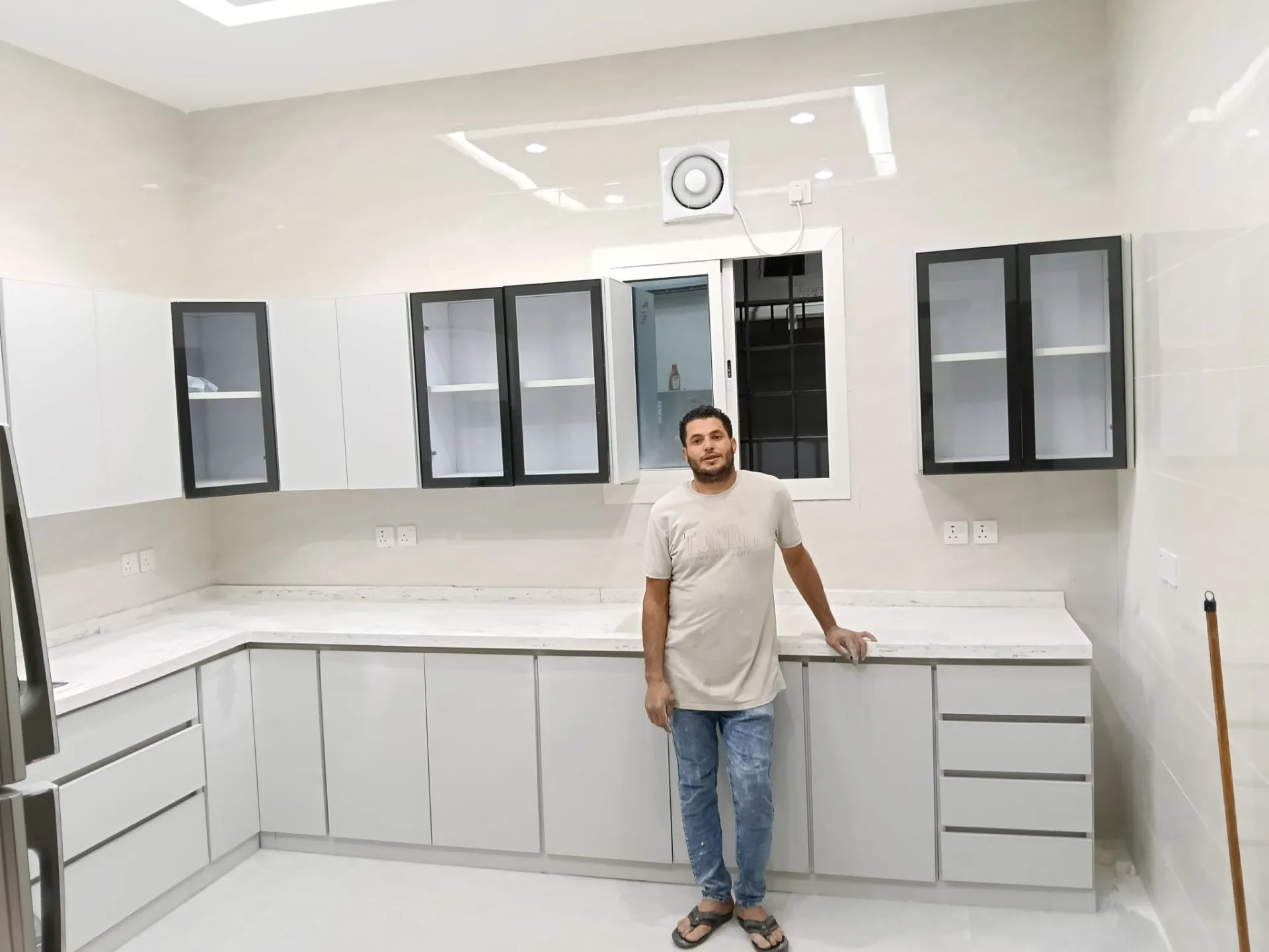 فني مطابخ حي الحمدانية جدة